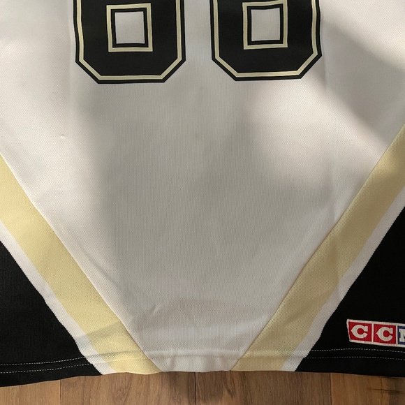New with Tags Attached, Pittsburgh Penguins Mario Lemieux Jersey - Picture 12 of 15